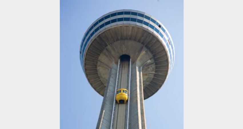 Niagara Falls – Skylon Tower Ride to the Top