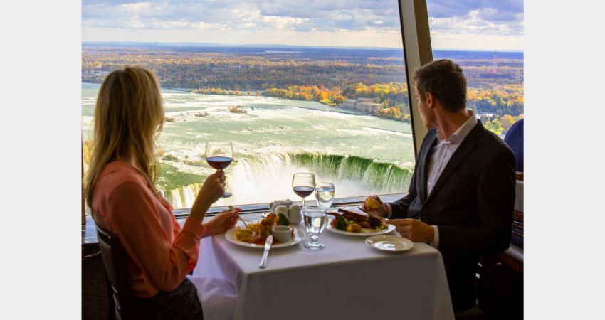 Niagara Falls - Skylon Tower - Ride to the Top with Dinner at the Revolving Room