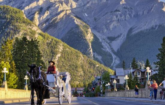 Banff - Private Carriage Rides - Fairmont Banff Springs Tour