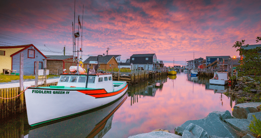 Peggy’s Cove, Mahone Bay & Lunenburg Tour