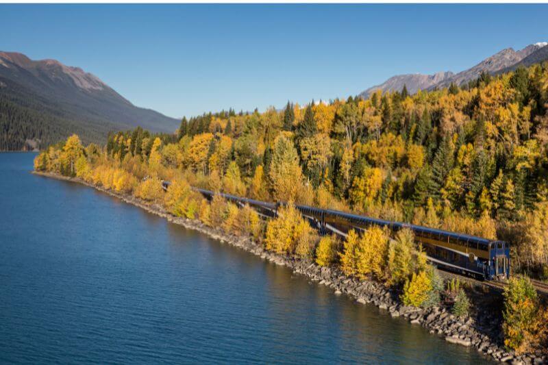 Rocky Mountaineer - Journey through the Clouds 