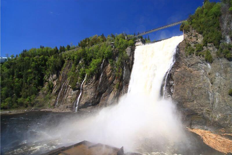 Unveil Luxury: Exclusive Montreal & Quebec City Escape