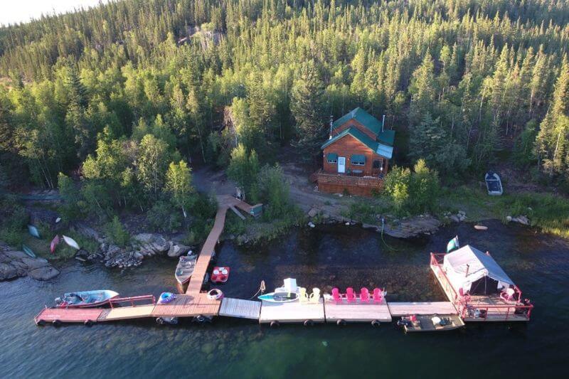 Off-Grid Adventure: Northern Lights at Yellow Dog Lodge