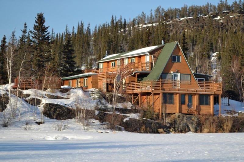Off-Grid Adventure: Northern Lights at Yellow Dog Lodge