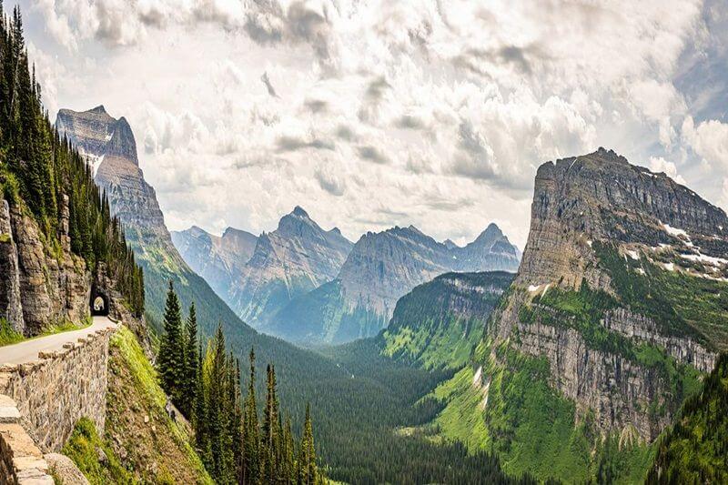 Glacier National Park Adventure Tours: Alpine Wonders Await!
