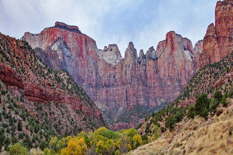 Sin City to Starlit Canyons: Ultimate Vegas Escape