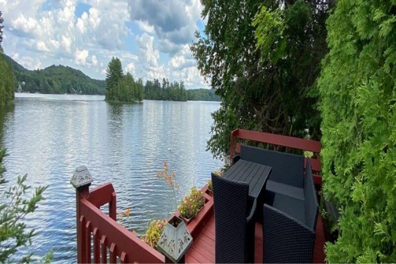 Unveil Quebec's Natural Splendour, Laurentian Thrills and Rustic Luxury 