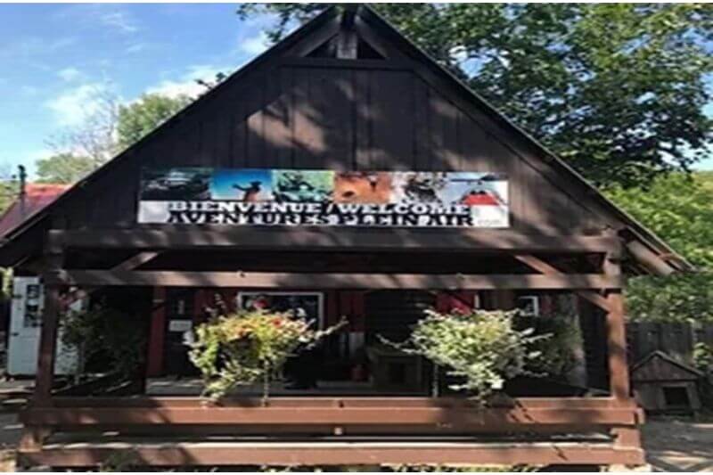 Unveil Quebec's Natural Splendour, Laurentian Thrills and Rustic Luxury 
