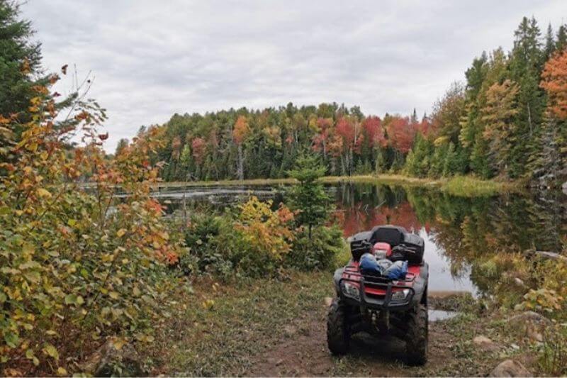 Unveil Quebec's Natural Splendour, Laurentian Thrills and Rustic Luxury 