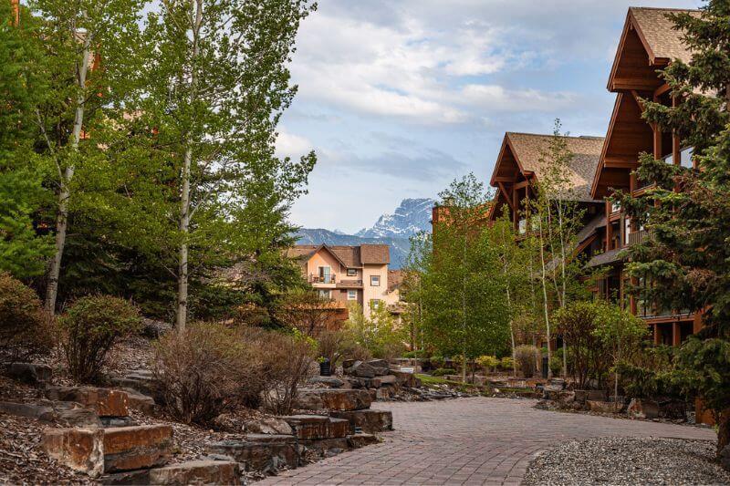 Tee Off Against Stunning Mountain Vistas in Canmore: Play, Relax, and Explore!
