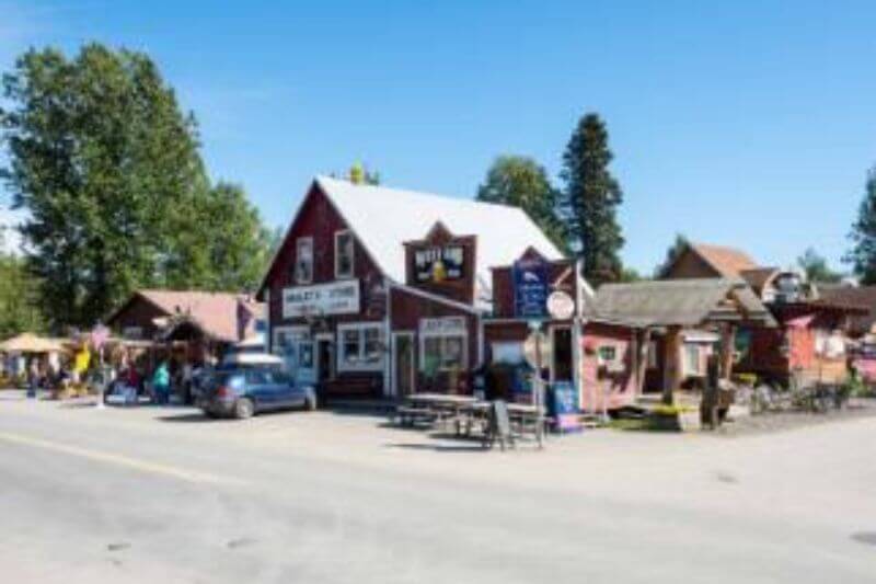 Discover Denali, Dawson, & Yukon’s Scenic Highways